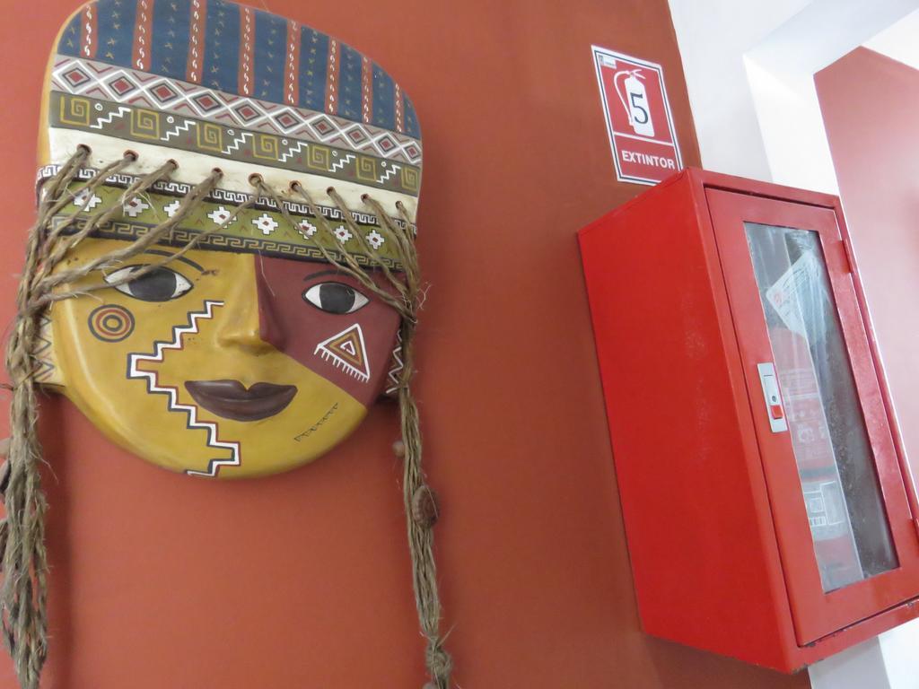 Casa Hualpa Hostel Lima Bagian luar foto