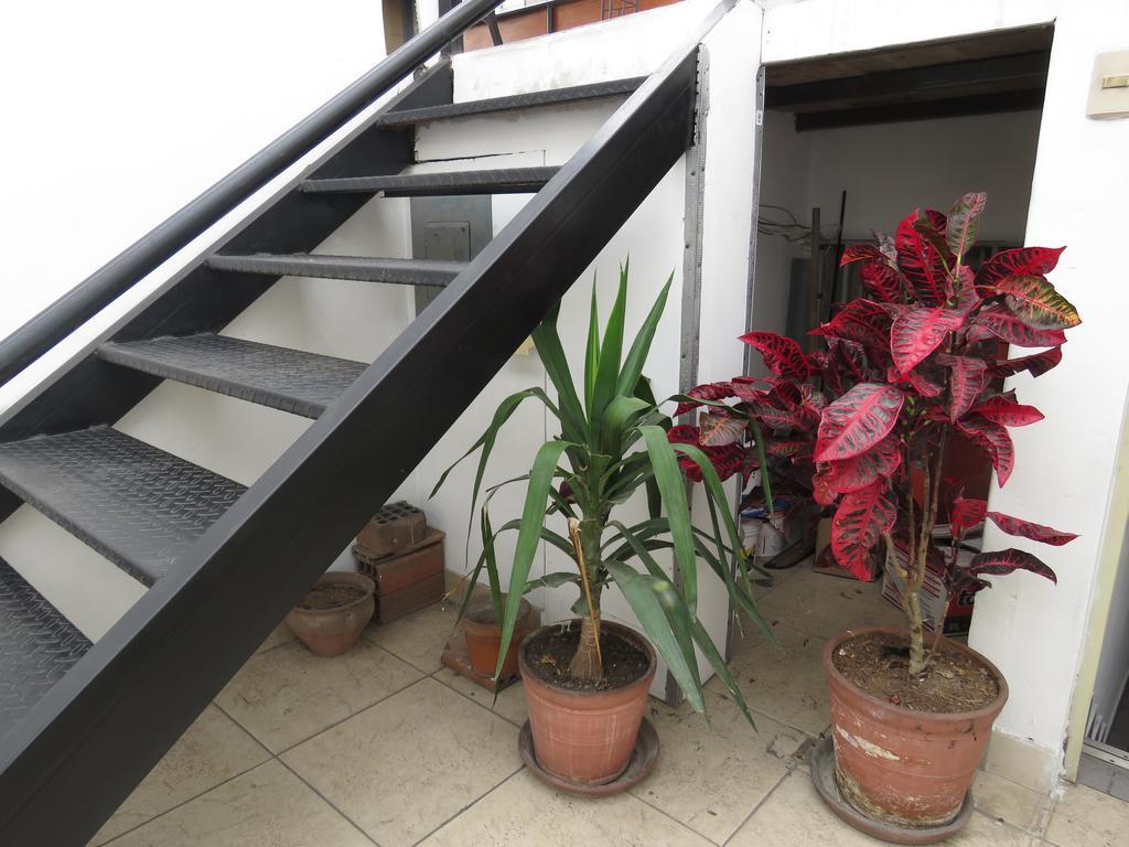 Casa Hualpa Hostel Lima Bagian luar foto