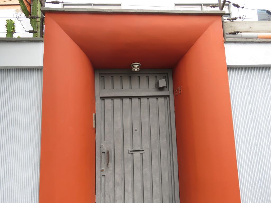 Casa Hualpa Hostel Lima Bagian luar foto