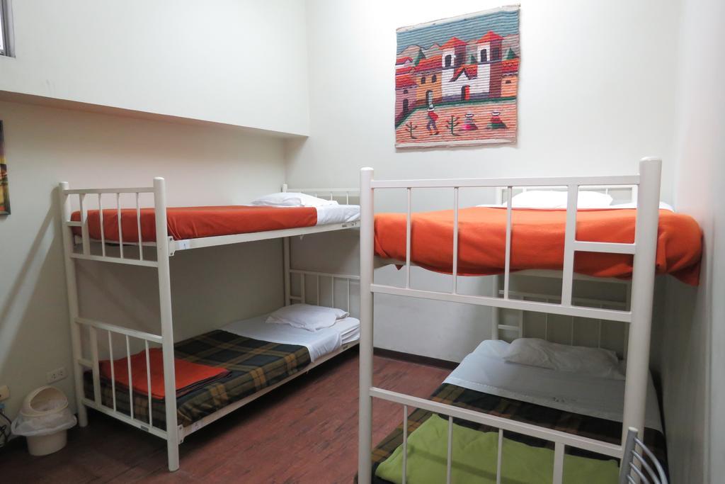 Casa Hualpa Hostel Lima Bagian luar foto