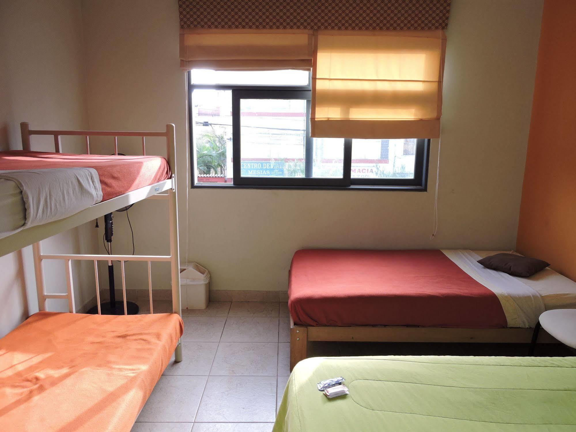 Casa Hualpa Hostel Lima Bagian luar foto