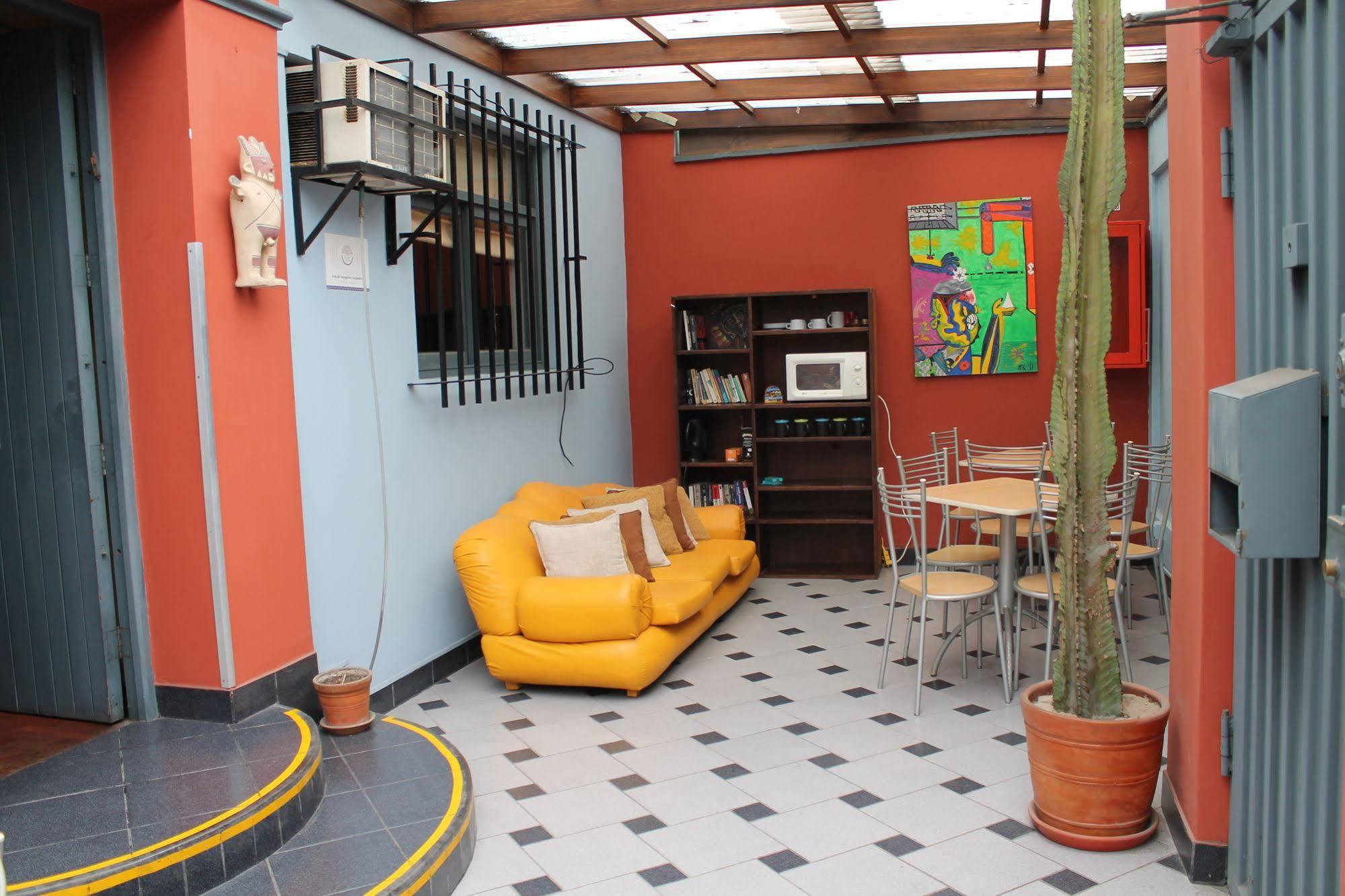 Casa Hualpa Hostel Lima Bagian luar foto