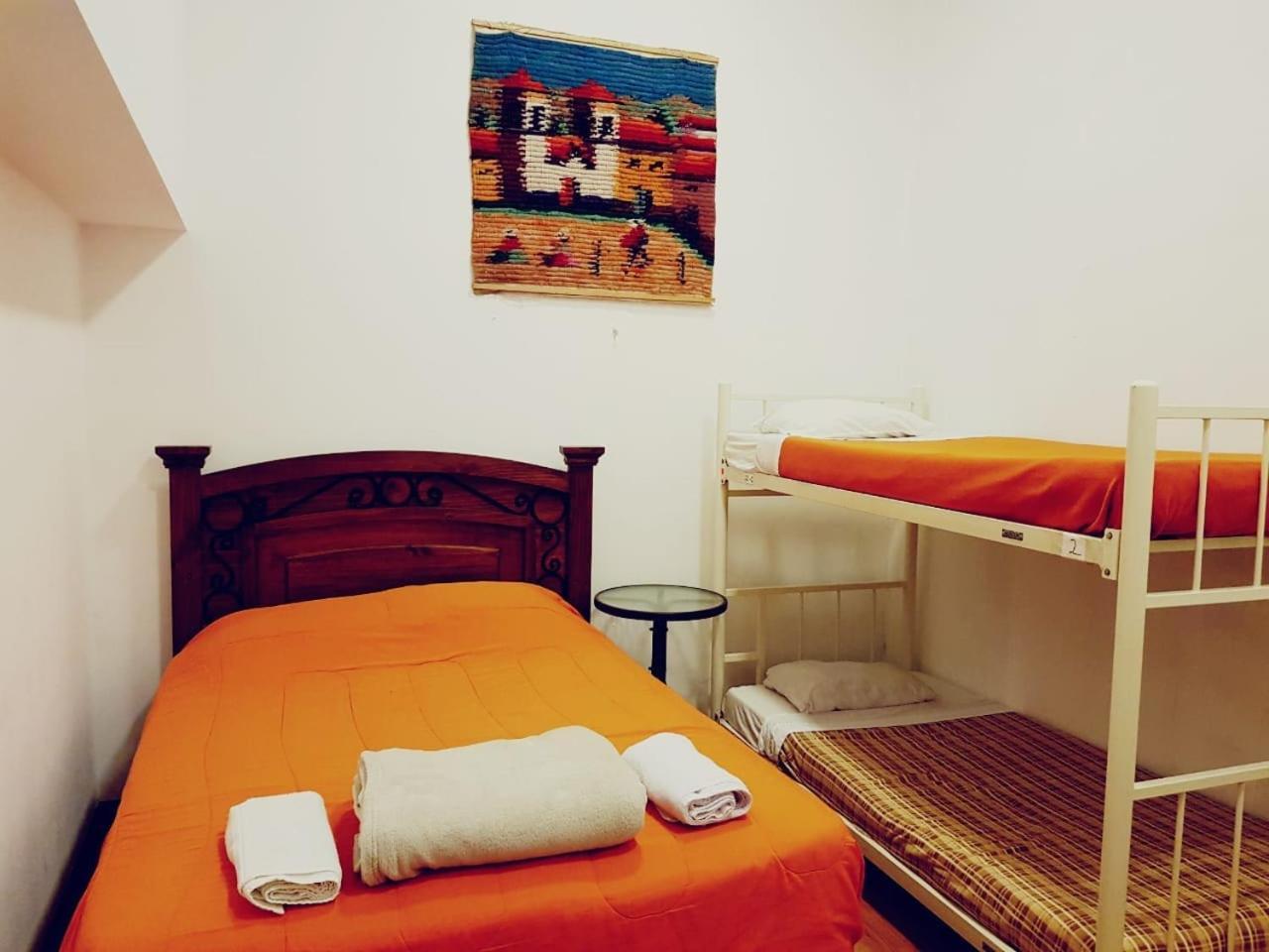 Casa Hualpa Hostel Lima Bagian luar foto